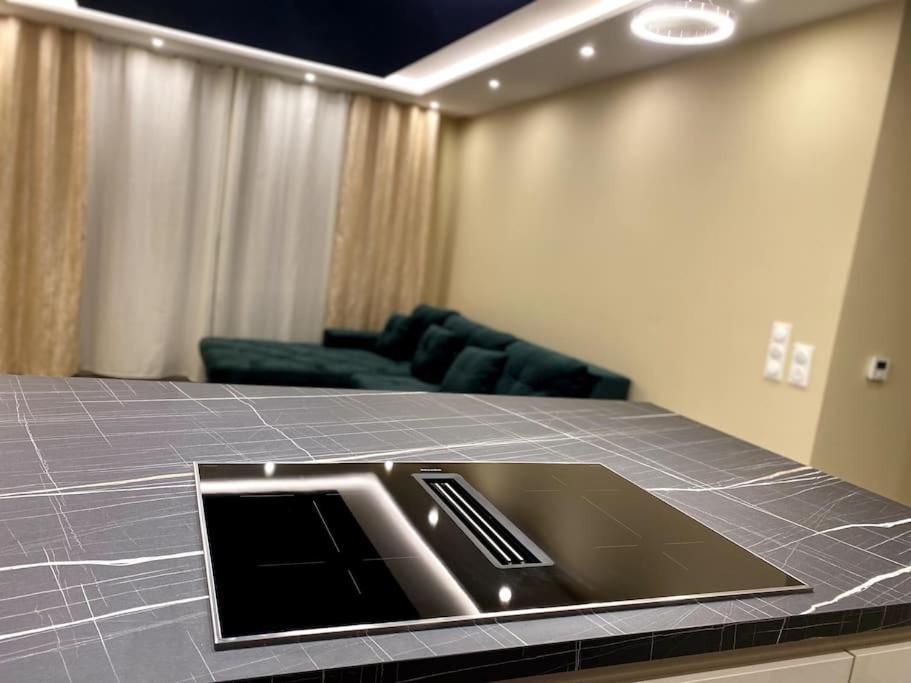 Appartement Neuf Haut Standing - Jacuzzi A Strasbourg Schiltigheim Exterior photo